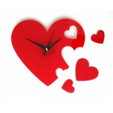 Деревянные часы Сердца