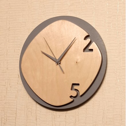 Настенные деревянные часы 2 цифры