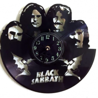 Часы на виниле Black Sabbath