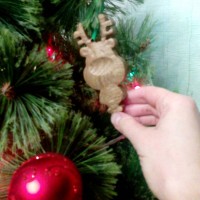 Ёлочная игрушка из дерева "Сказочный олень"