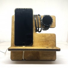 Деревянный органайзер для часов и зарядки телефона