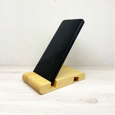 Деревянная подставка для планшета из сосны